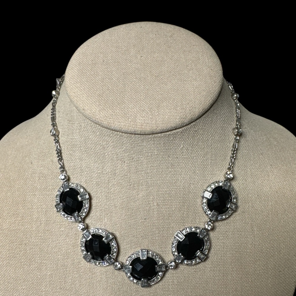 Monet Silvertone Crystal Rhinestone and Acrylic Faceted Stone Neck. (F-L)